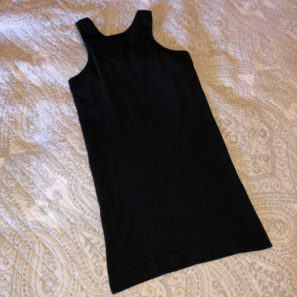 Lululemon workout top